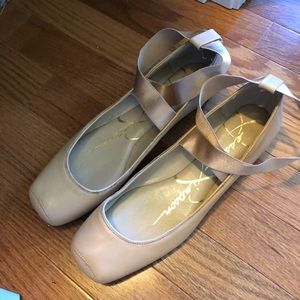 Jessica Simpson ballet flats